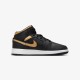 Jordan 1 Mid Black Metallic Gold Swoosh krepšinio bateliai jaunimui